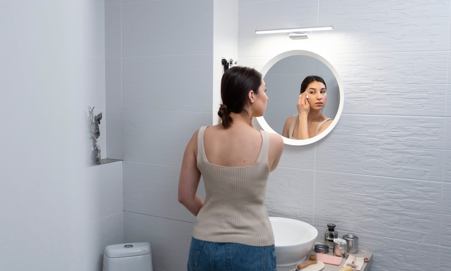 Why LED Mirrors Are a Must-Have Bathroom Upgrade